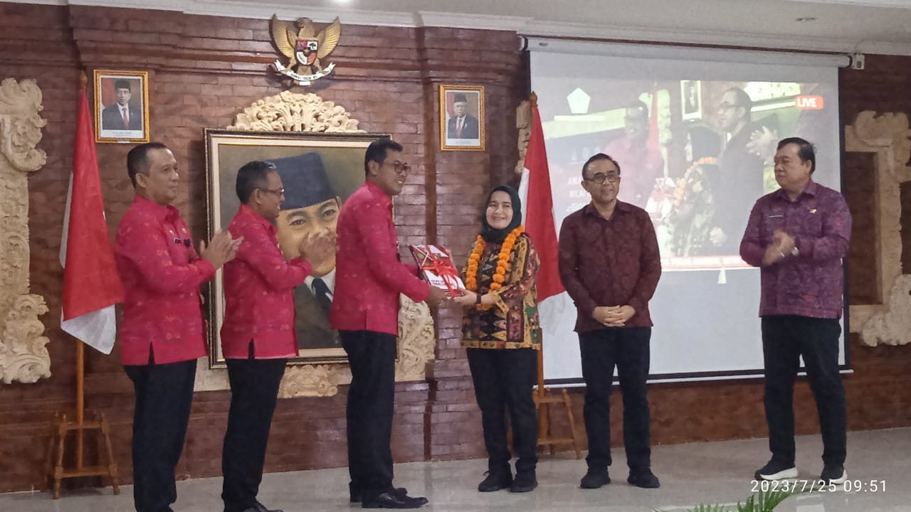 Walikota Denpasar Hadiri Klarifikasi Lapangan Lomba Desa dan Kelurahan Tingkat Nasional di Regional II tahun 2023 Desa Tegal Harum.
