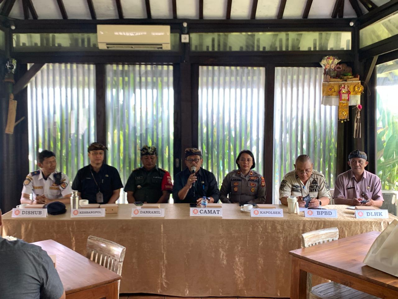 Camat Denpasar Barat I Wayan Yusswara , SSTP,M.Si Pimpin langsung Rapat Forkopimcam Kecamatan Denpasar Barat 